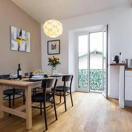 Appartement Historic Penthouse, Steps To *