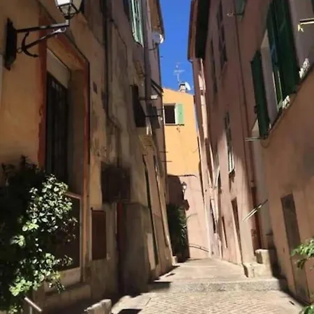 Historic Penthouse, Steps To Villefranche-sur-Mer